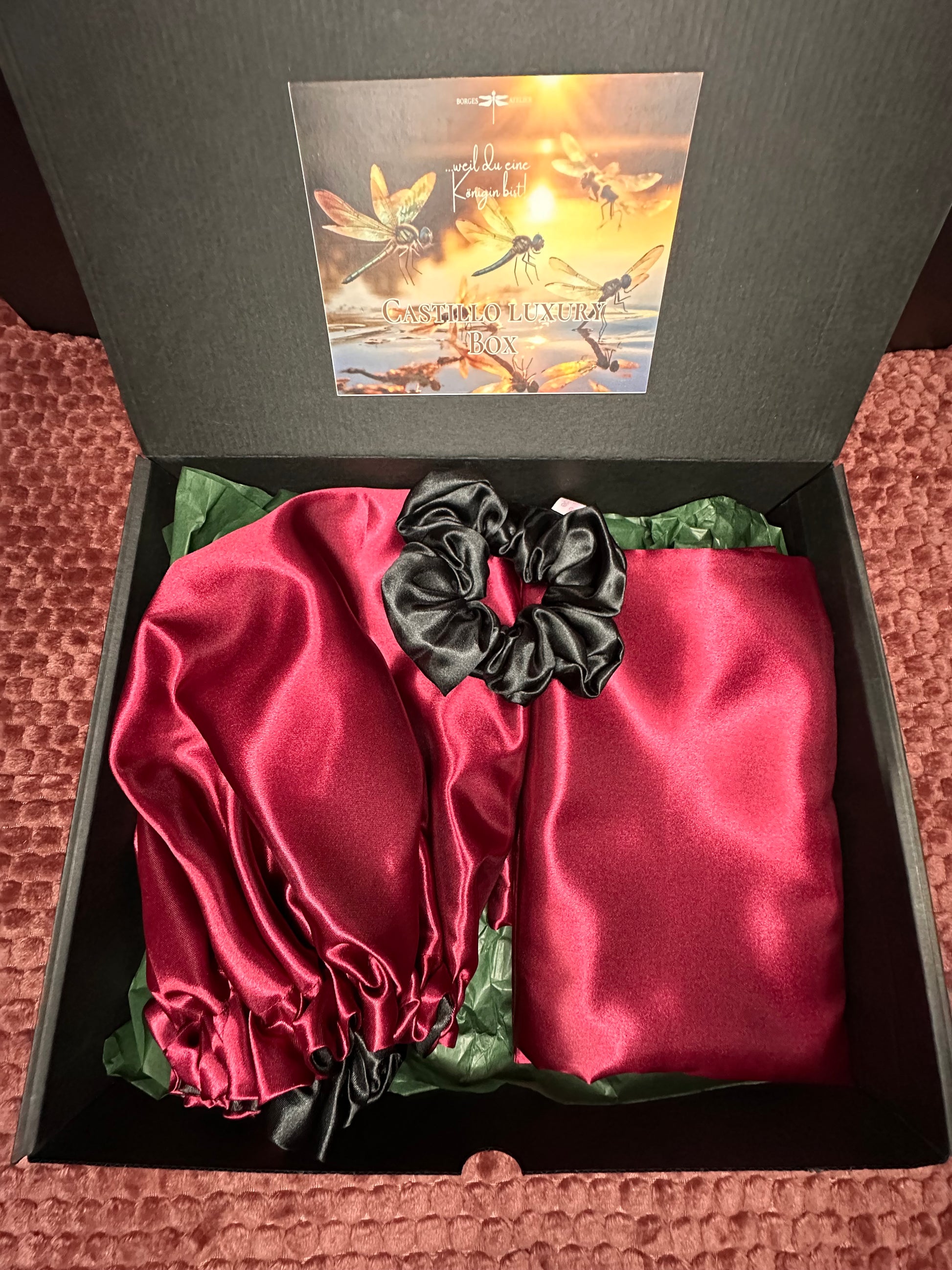 Castillo Luxury Box Red Queen