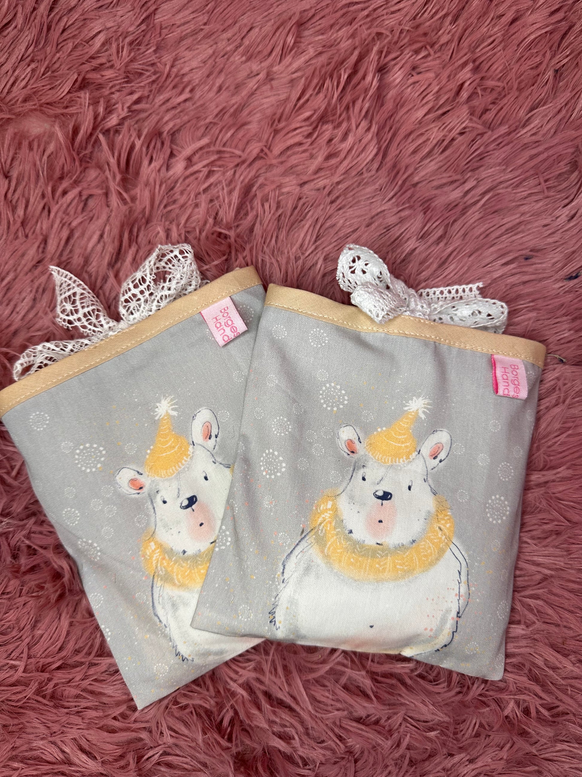 Traubenkern Pouch "Animals" Oso