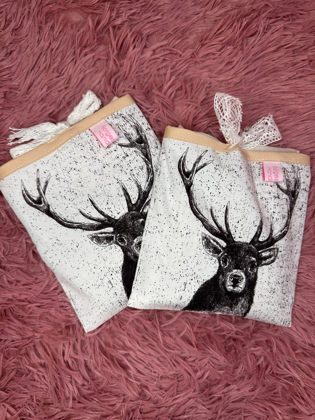 Traubenkern Pouch "Animals" Hirsch