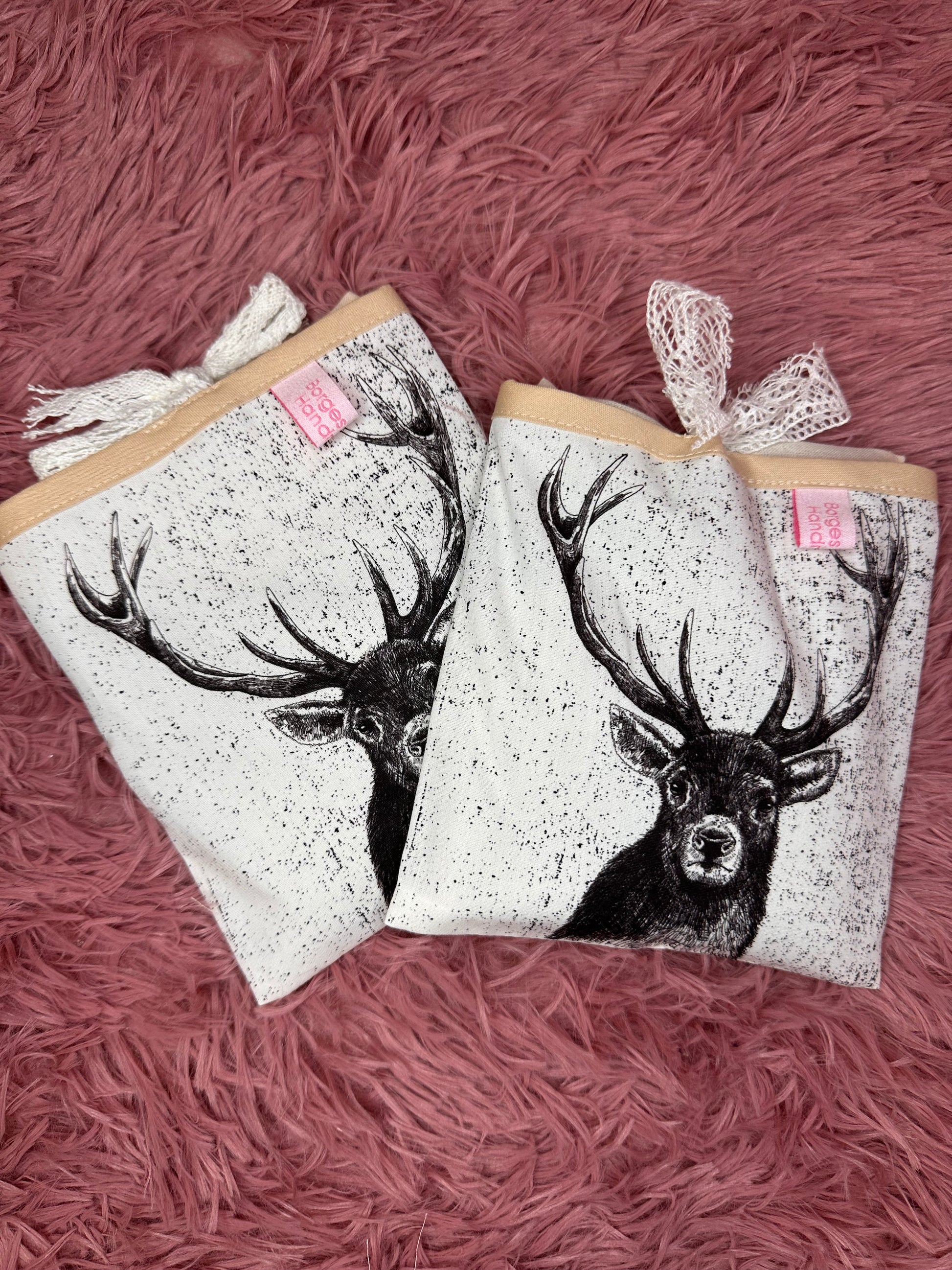 Traubenkern Pouch "Animals" Hirsch
