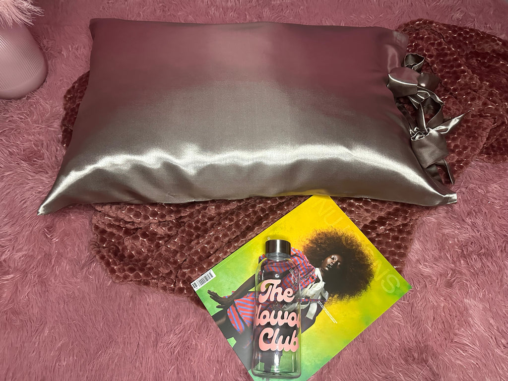 Satin Kissenbezug Taupe - luxuriöser Schlaf für Haut & Haar