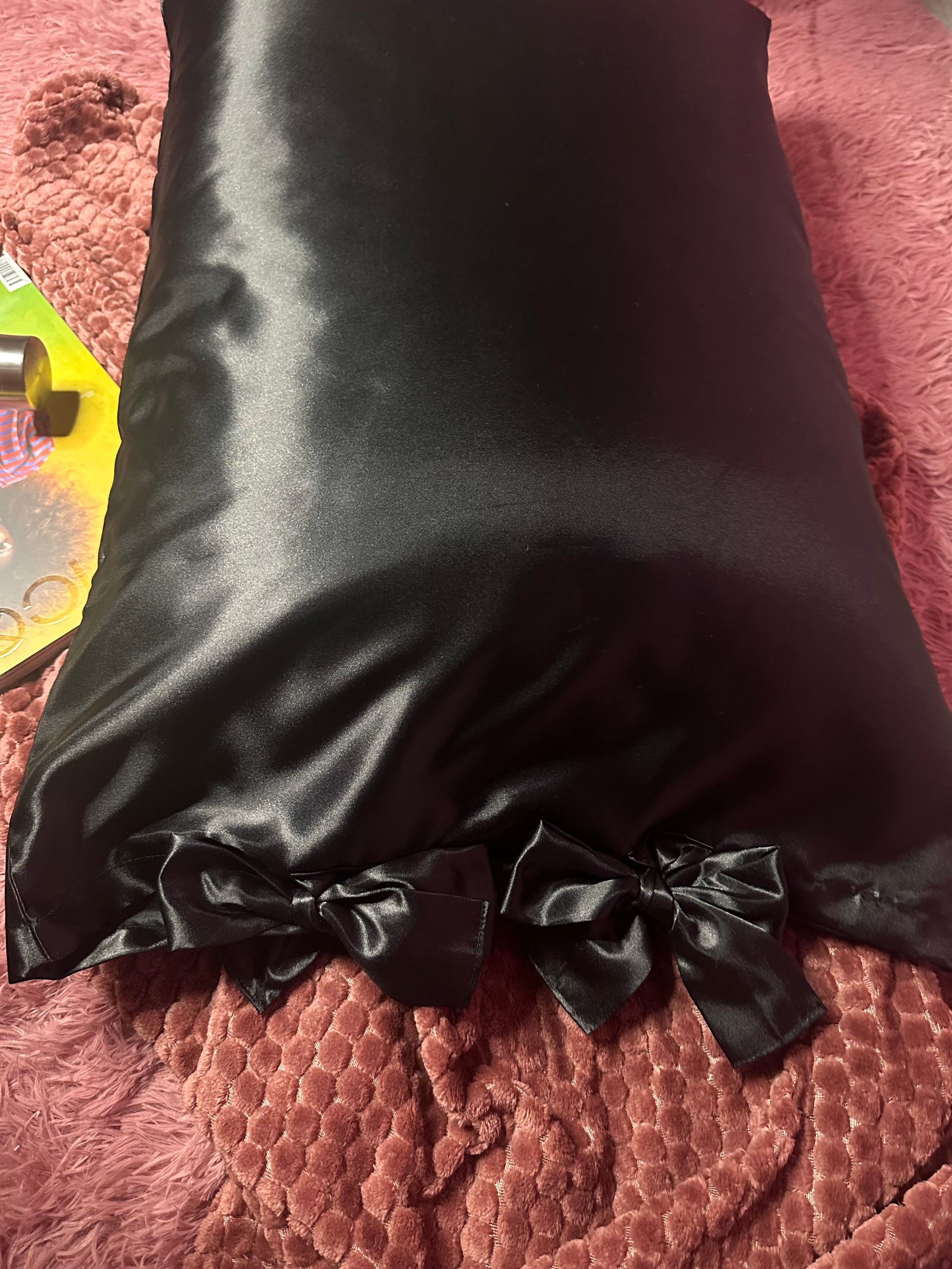 Satin Kissenbezug Schwarz - luxuriöser Schlaf für Haut & Haar